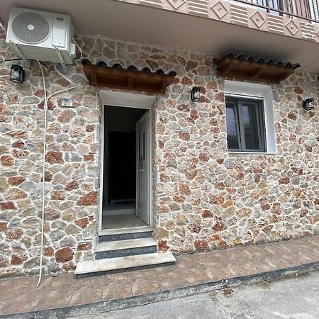 Ferienwohnung Stone House 48 M Acharnes Exterior foto