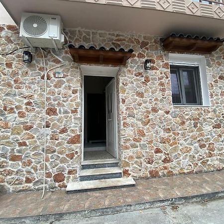 Ferienwohnung Stone House 48 M Acharnes Exterior foto